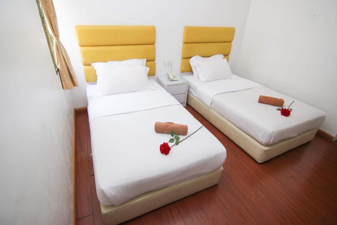 Rose Cottage Hotel Bandar Seri Alam Johor Bahru Exteriör bild